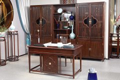 一覽無遺的玄關，裝上屏風后，效果太驚艷了！